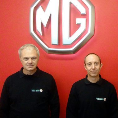 Steve Willetts (Van Driver) & Simon Barratt (Parts Manager)